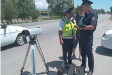 На въезде в город Чолпон-Ата, работает «Авто Ураган»