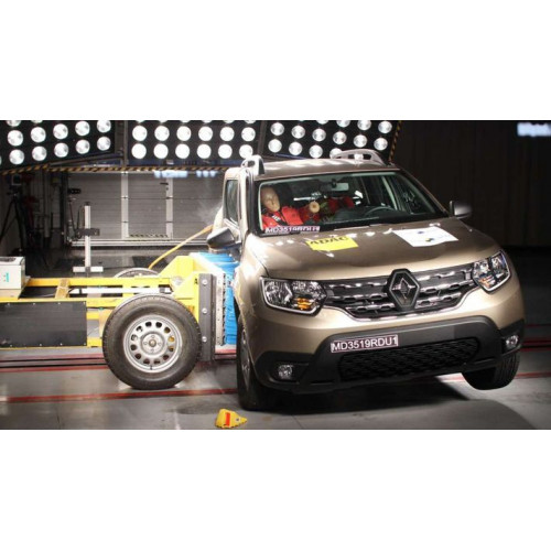 Новый Renault Duster оказался опасен для детей