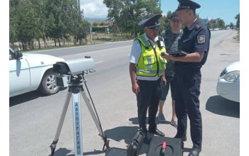 На въезде в город Чолпон-Ата, работает «Авто Ураган»