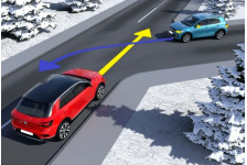 Задача: Т-образный перекресток. Кто проедет первым?