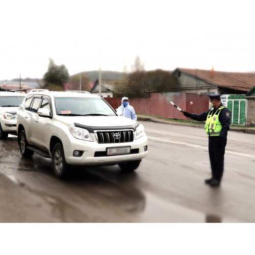 Инспектор останавливает в месте где остановка запрещена