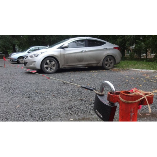 Сосед захватил парковку