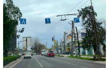 Новые знаки возле Церкви