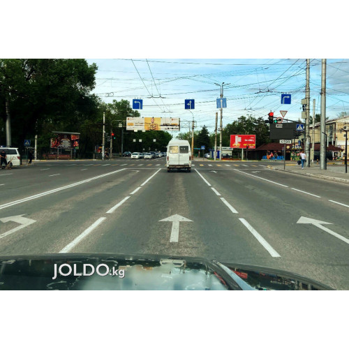 Что главнее - знак или разметка?