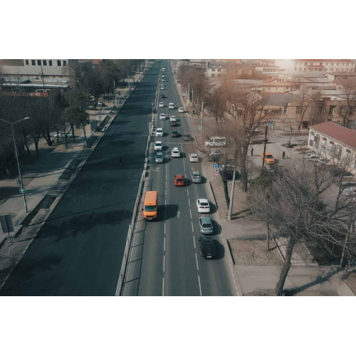 Трёхполосная дорога - кто едет по середине?