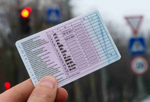 Новые правила замены и выдачи водительских удостоверений в Кыргызстане