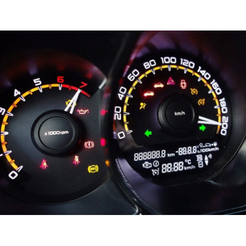 4 важных индикатора на приборной панели вашего автомобиля