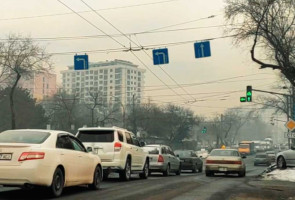Выехал на зеленый и получил штраф