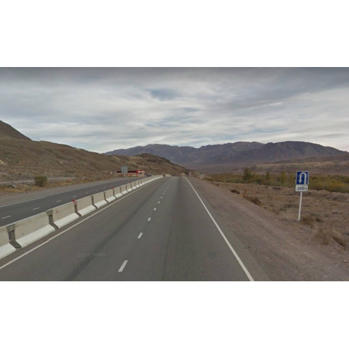 Разрыв сплошной или разделительной полосы это перекресток?